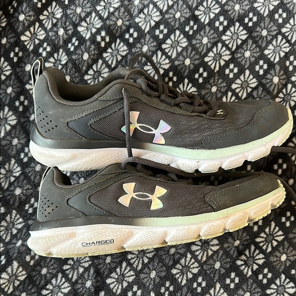 Under Armour Charge Sneakers - Picture 1 of 5